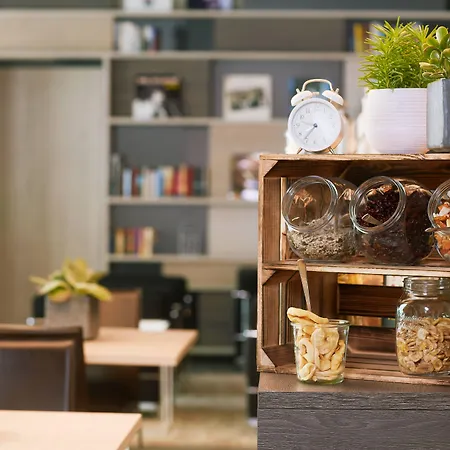 Szálloda Living Frankfurt 4*