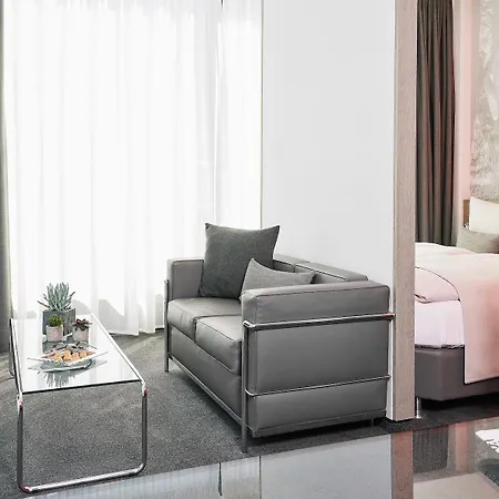Living Frankfurt Hotel 4*