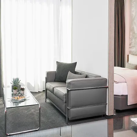 Отель Living Frankfurt
