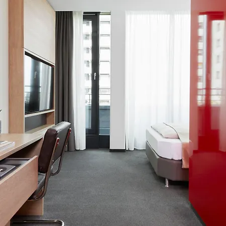 Living Frankfurt Отель Франкфурт-на-Майне