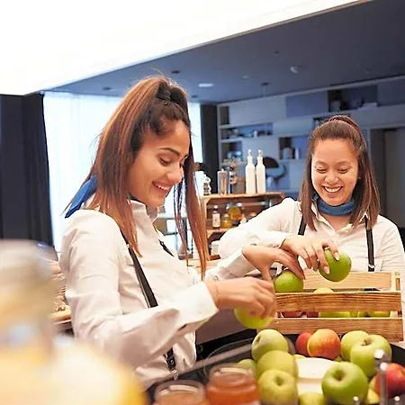 Living Frankfurt Hotel 4*