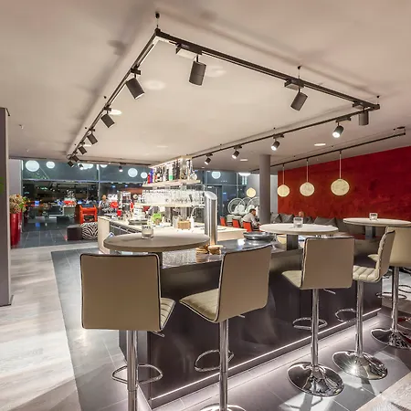 Living Frankfurt 4* Франкфурт-на-Майне