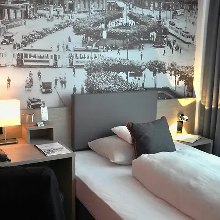 Living Frankfurt Отель 4*