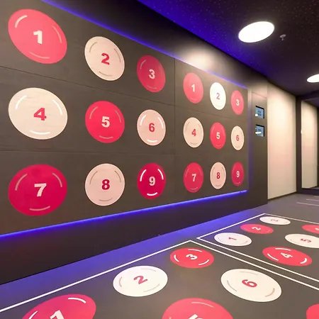 Отель Living Frankfurt