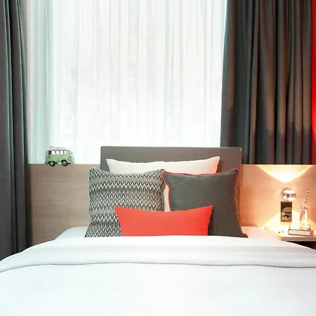 Living Frankfurt Франкфурт-на-Майне