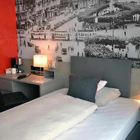 Living Frankfurt 4* Φραγκφούρτη