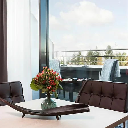 Living Frankfurt 4*