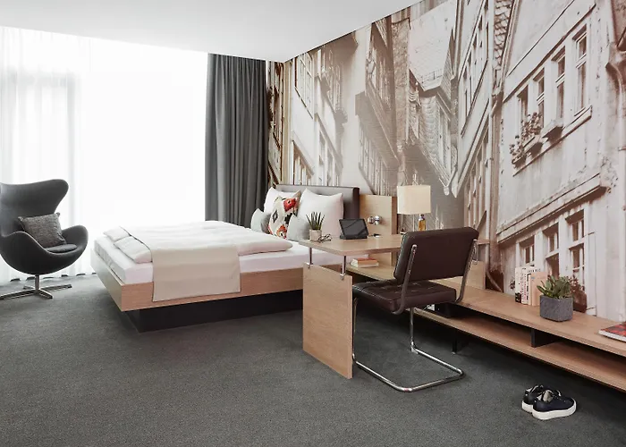 Hotel Living Frankfurt 4*