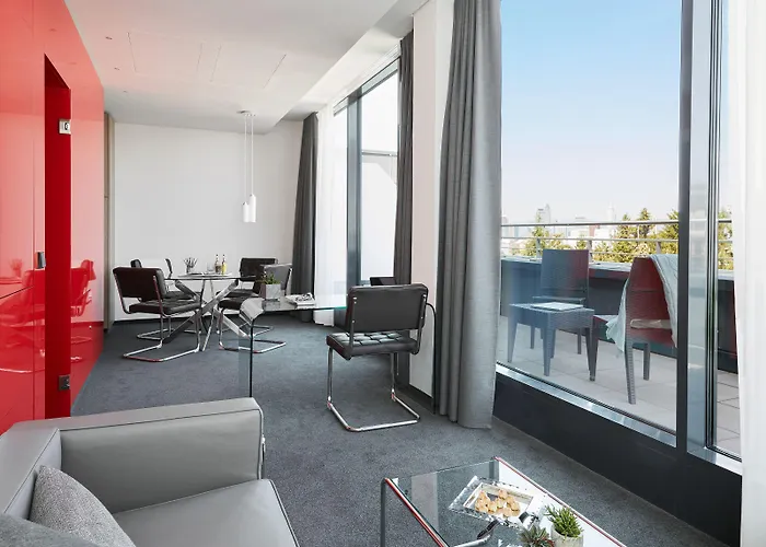 Living Frankfurt 4*