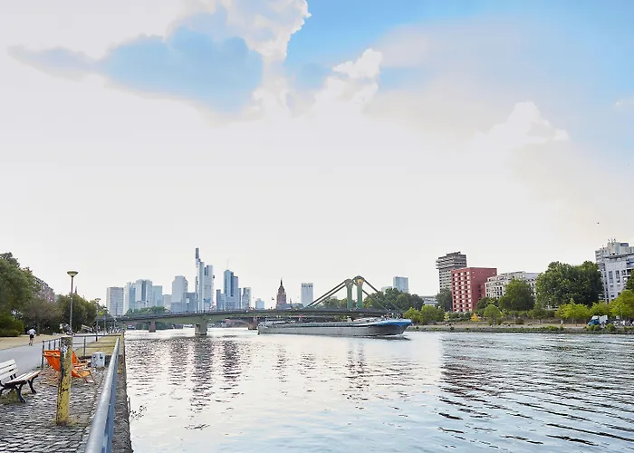 Living Frankfurt فرانكفورت