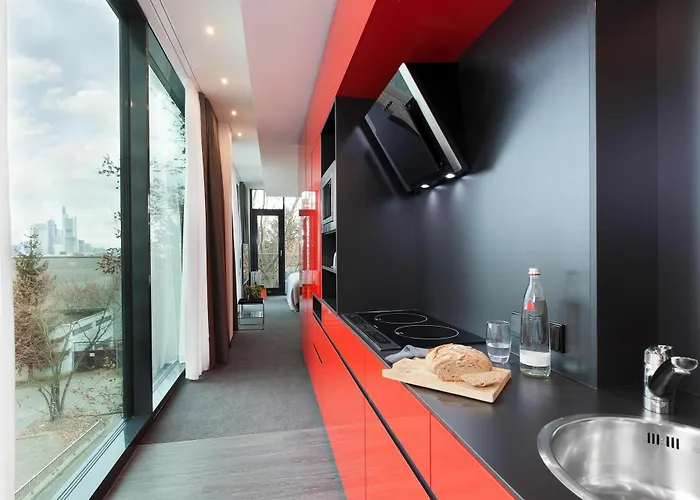 Living Frankfurt 4*