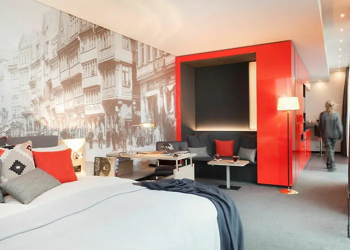 Living Frankfurt فندق 4*