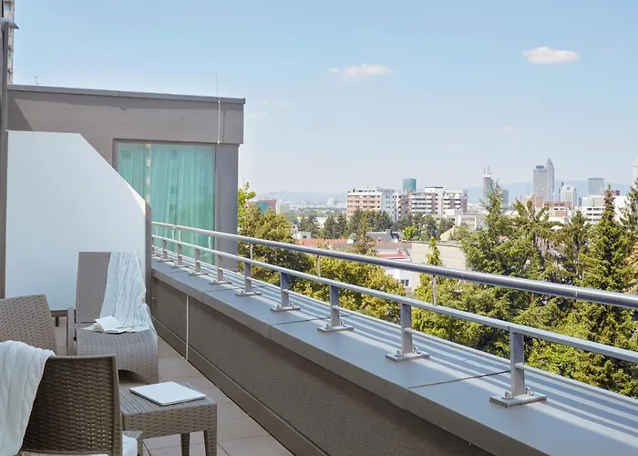 Living Frankfurt מלון