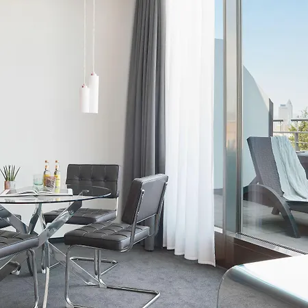 Living Frankfurt 4*