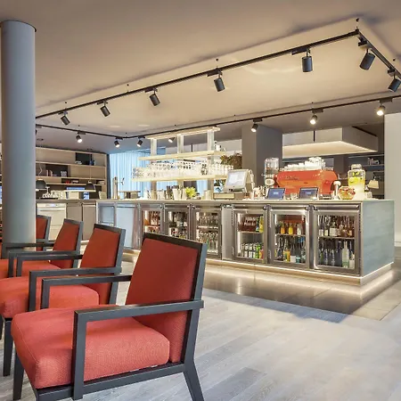 Living Frankfurt Otel 4*