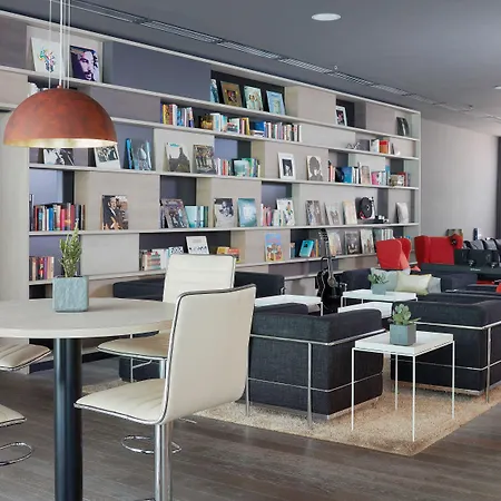 Living Frankfurt Otel 4*