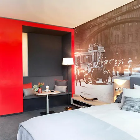 Living Frankfurt 4*